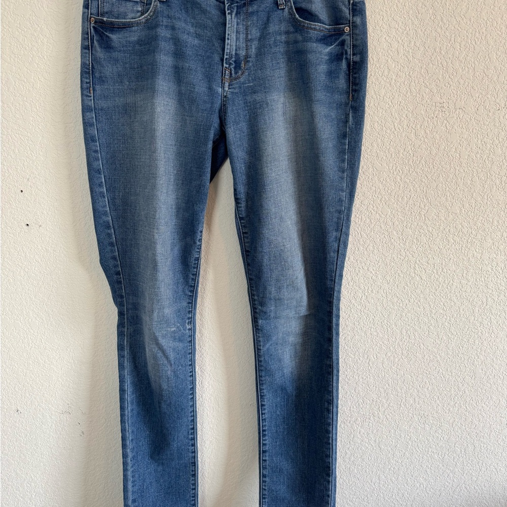 Old Navy, size 8, mid rise jeans